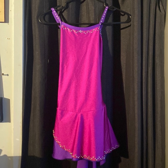 Gently used beautiful ballet or dancing or skating dress - Picture 1 of 8